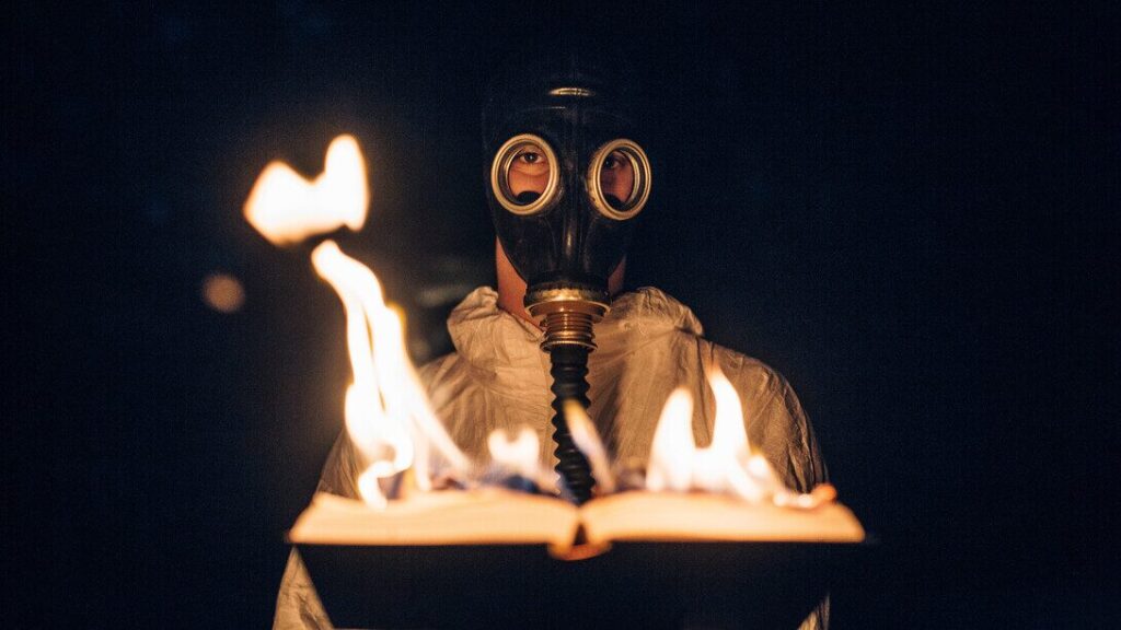 Fahrenheit 451